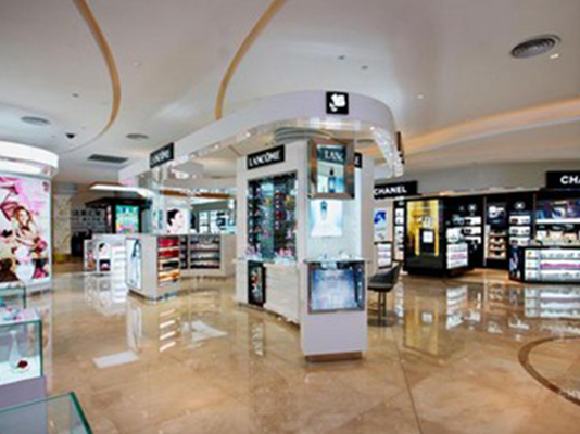 中免集團三亞市內免稅店對外營業(yè)