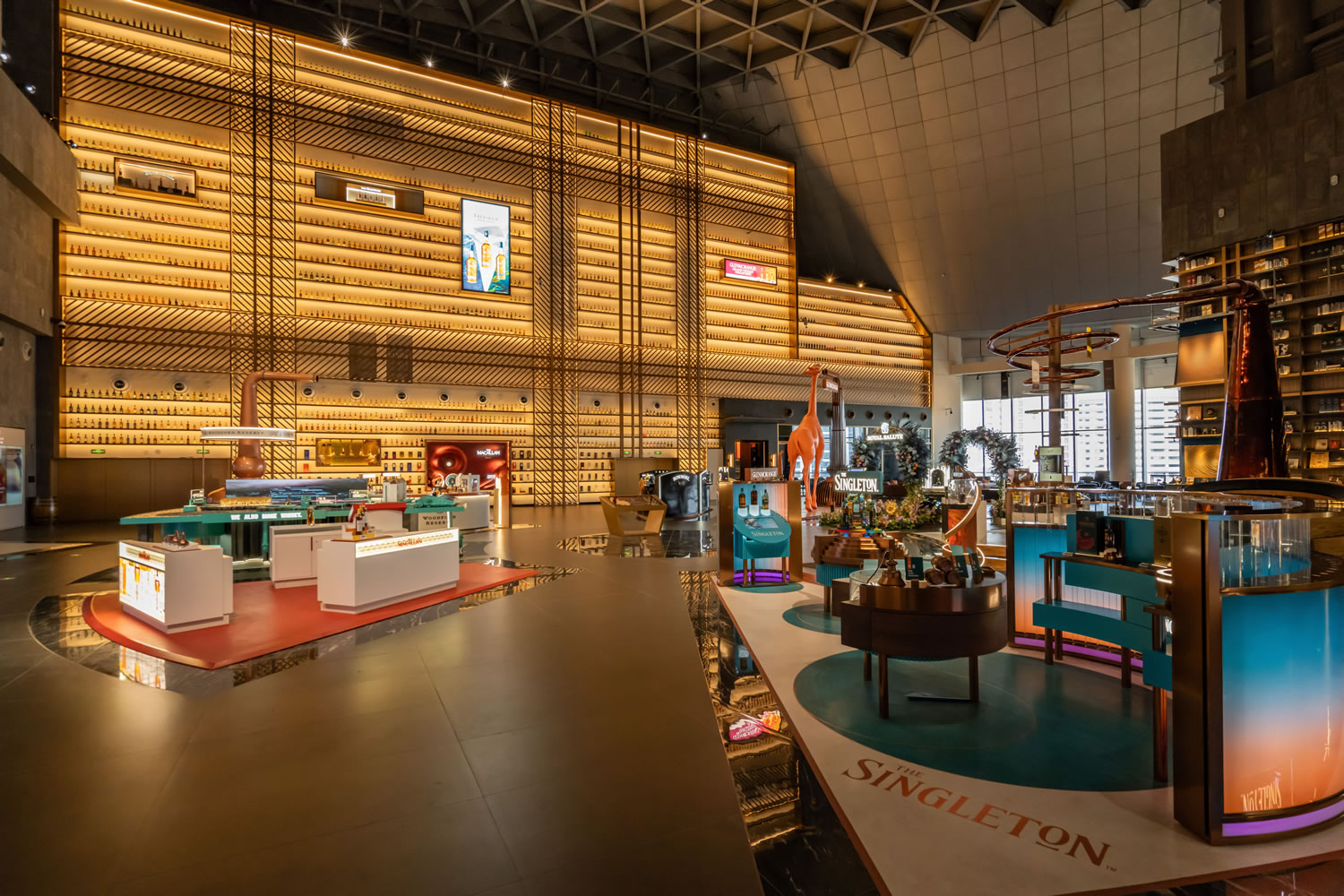 封關(guān)倒計(jì)時(shí)！中免集團(tuán)十余年深耕樹立海南離島免稅消費(fèi)新標(biāo)桿