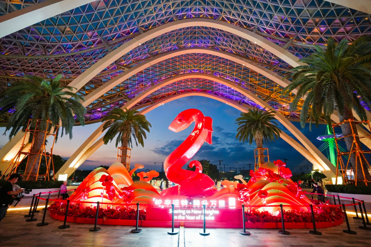 中免集團(tuán)以“免稅+非遺”煥新春節(jié)消費(fèi)體驗(yàn)，助推海南文旅市場(chǎng)熱潮